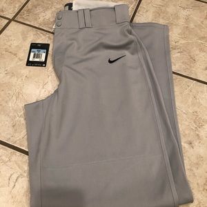 Men’s Nike size medium gray baseball pants. (New)